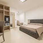 住宿加早餐酒店 Salento Palace 2 托雷圣乔万尼乌
